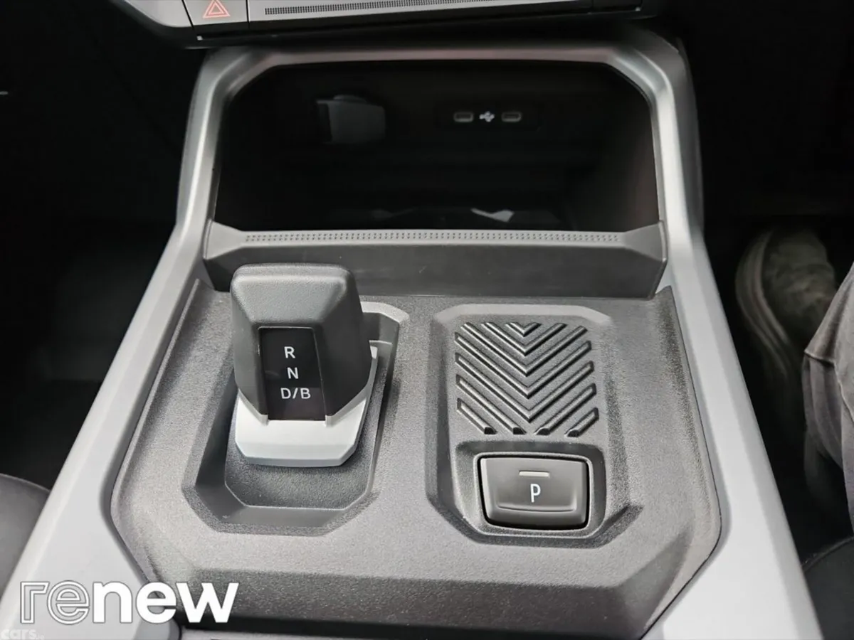 Dacia Bigster Hatchback, Petrol Hybrid, 2025, Grey