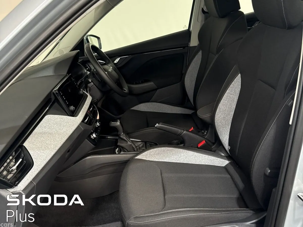 Skoda Kamiq SUV, Petrol, 2025, Grey