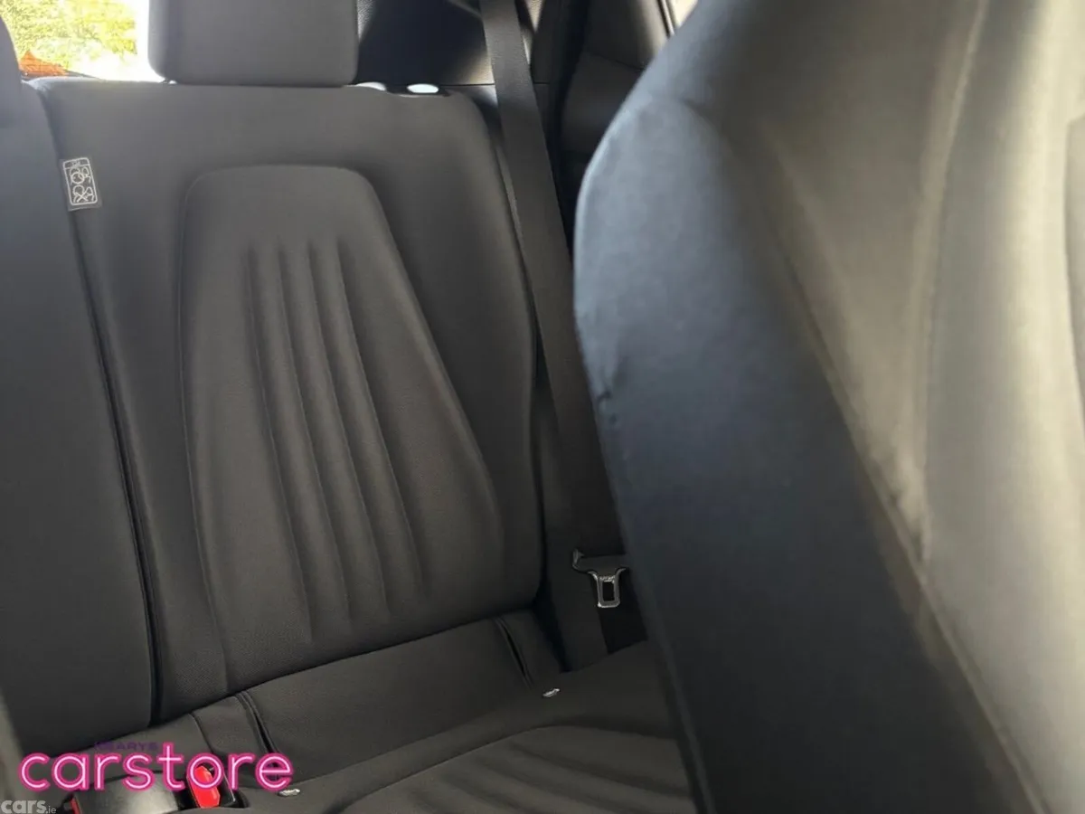 Toyota Yaris Hatchback, Petrol Hybrid, 2023, Silver