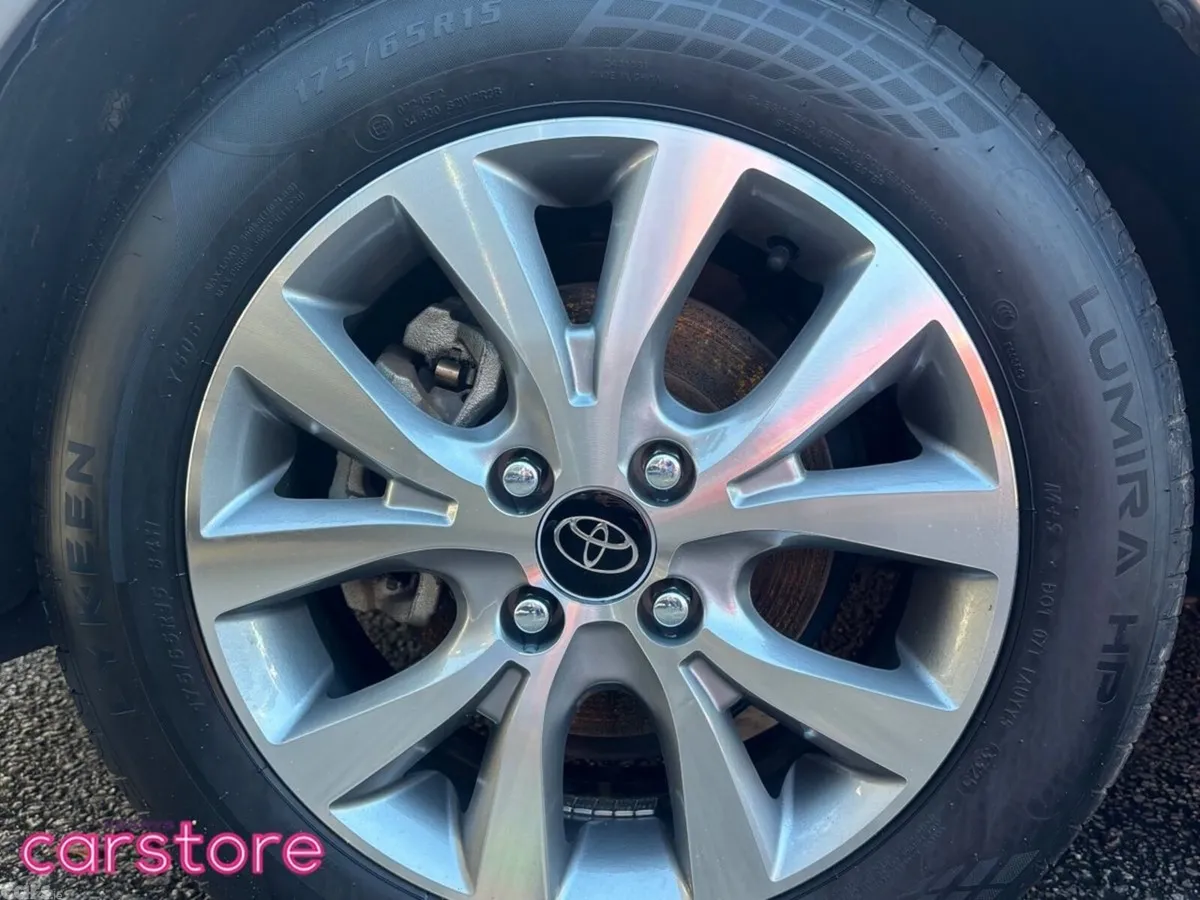 Toyota Yaris Hatchback, Petrol Hybrid, 2022, Brown