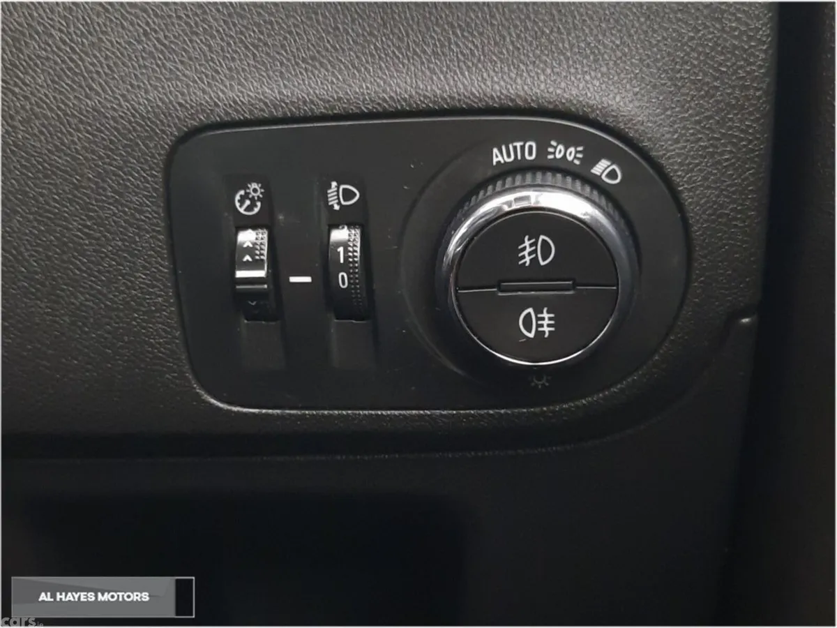 Opel Crossland X SUV, Petrol, 2019, Red