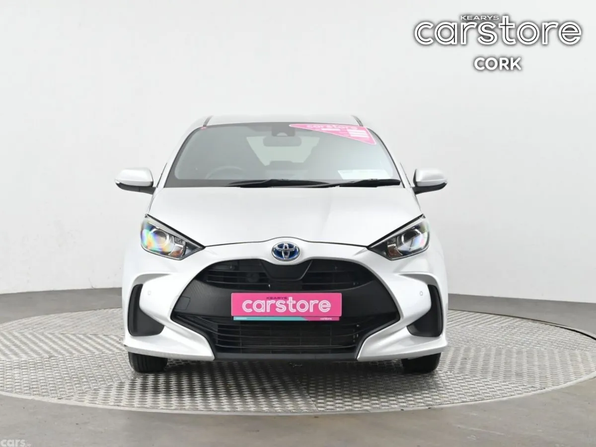 Toyota Yaris Hatchback, Petrol Hybrid, 2021, Silver