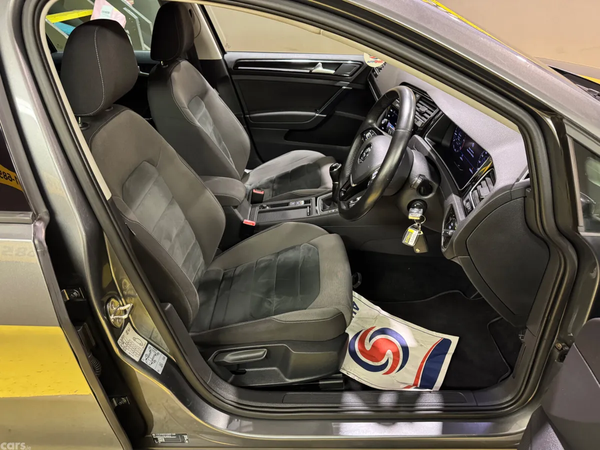 Volkswagen Golf Hatchback, Diesel, 2019, Grey