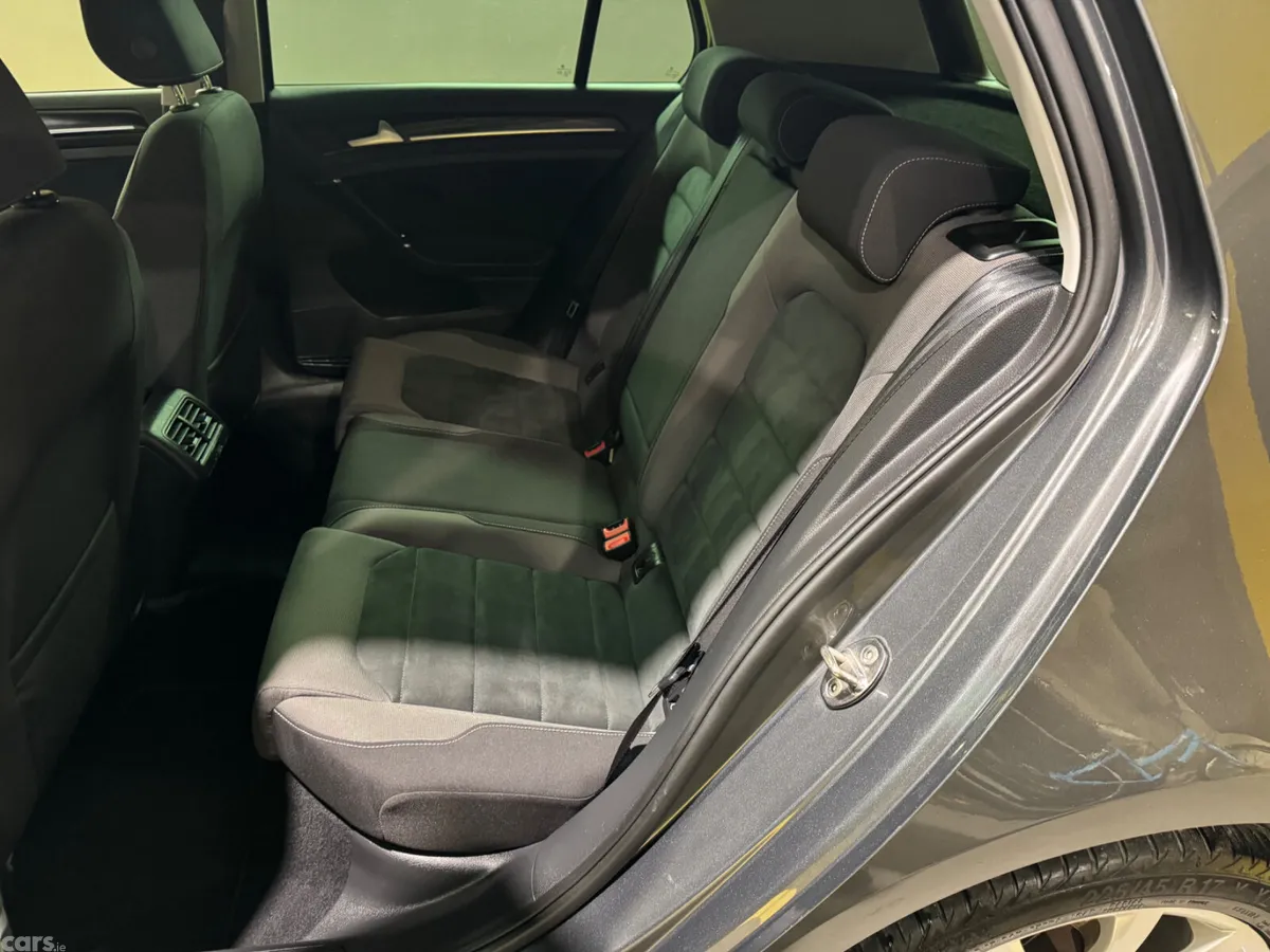 Volkswagen Golf Hatchback, Diesel, 2019, Grey