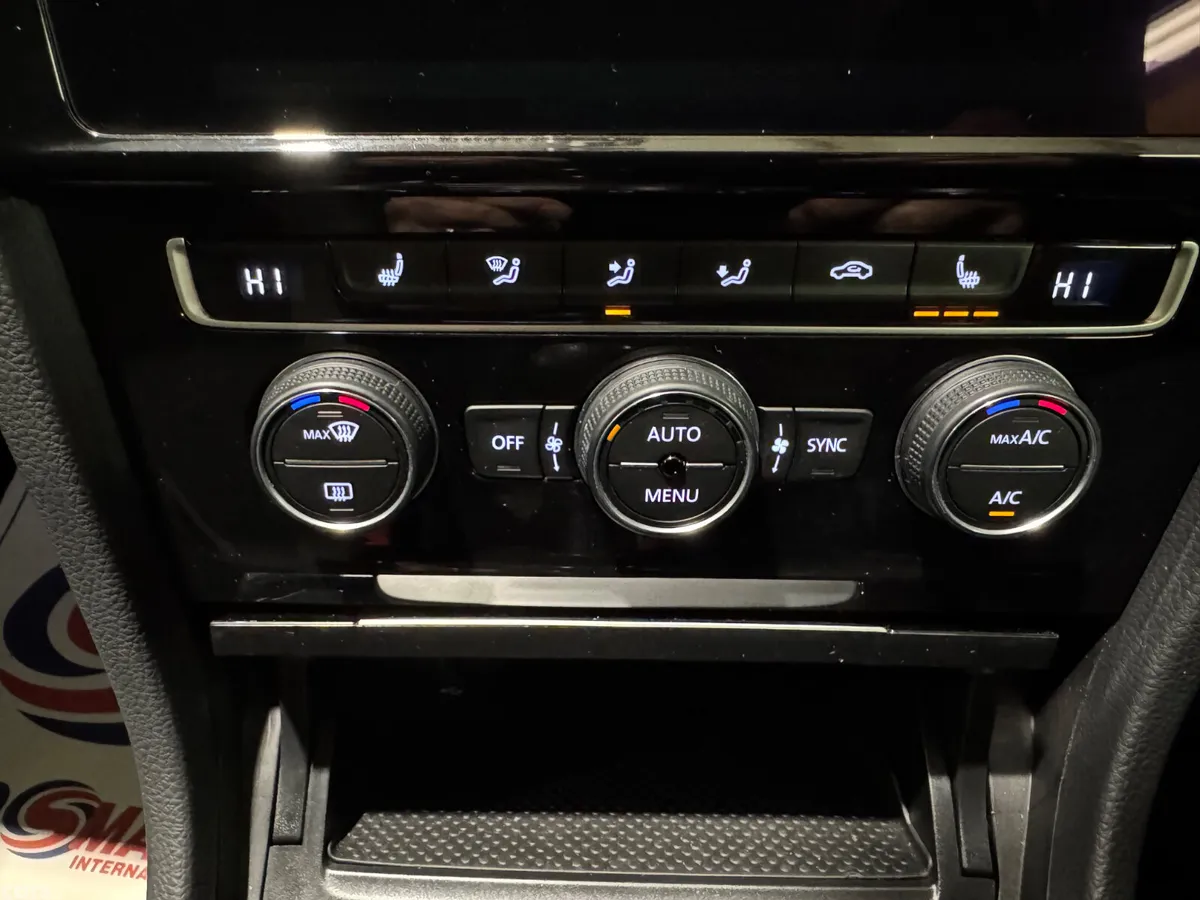 Volkswagen Golf Hatchback, Diesel, 2019, Grey