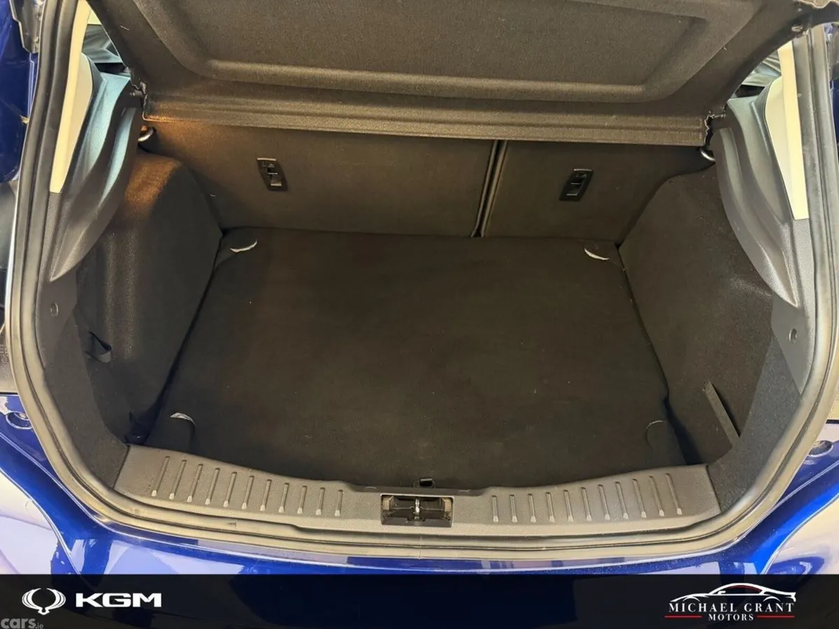 Ford Focus Hatchback, Petrol, 2017, Blue
