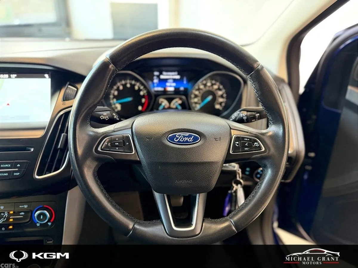 Ford Focus Hatchback, Petrol, 2017, Blue