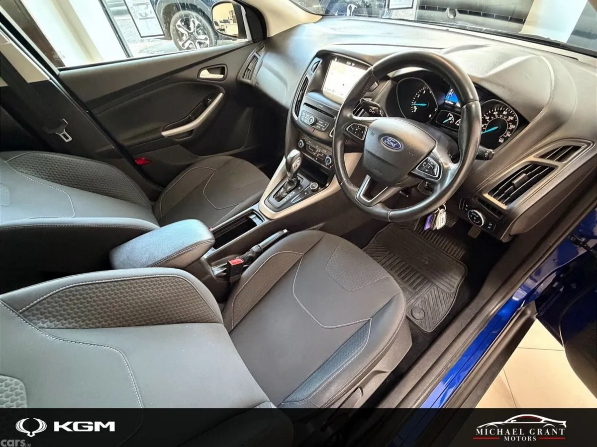 Ford Focus Hatchback, Petrol, 2017, Blue