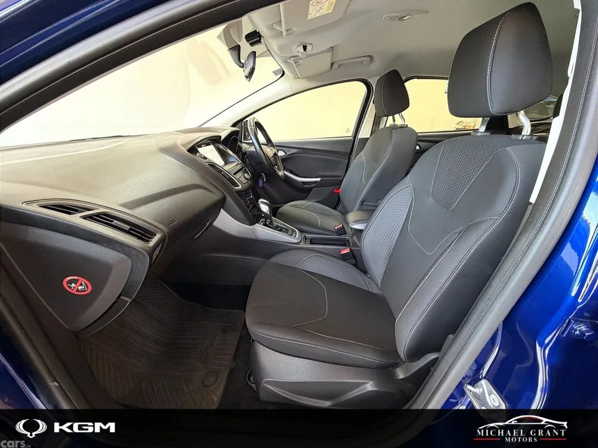 Ford Focus Hatchback, Petrol, 2017, Blue