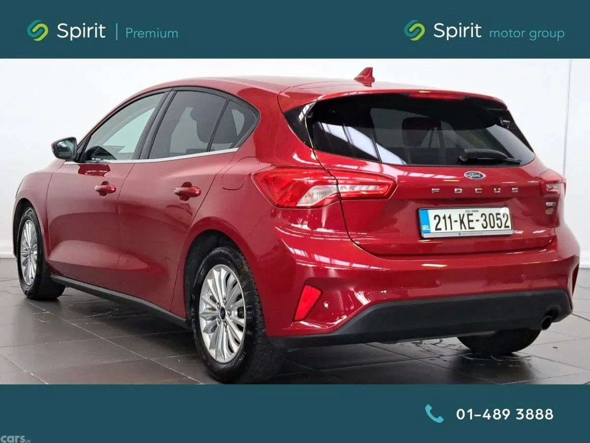 Ford Focus Hatchback, Petrol Hybrid, 2021, Red