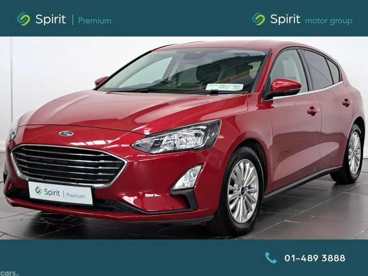 Ford Focus Hatchback, Petrol Hybrid, 2021, Red