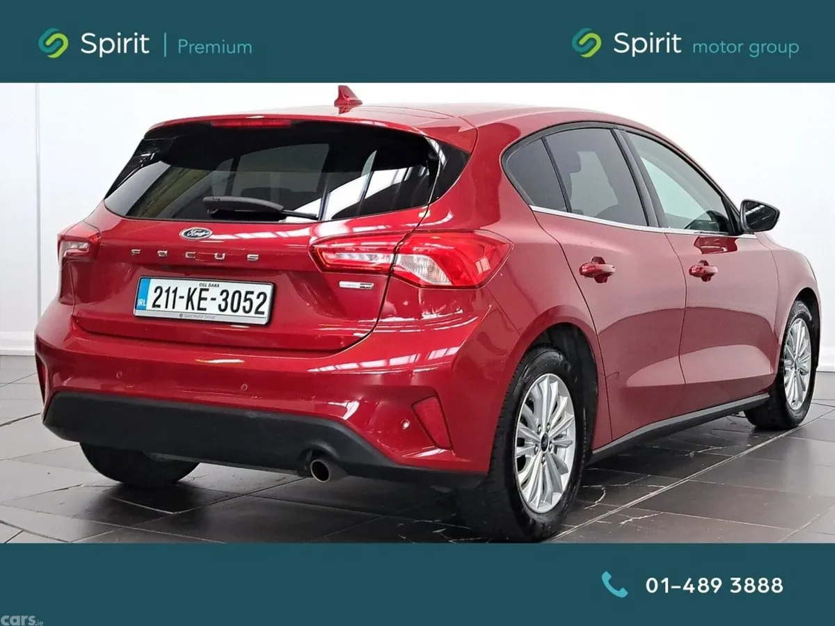 Ford Focus Hatchback, Petrol Hybrid, 2021, Red