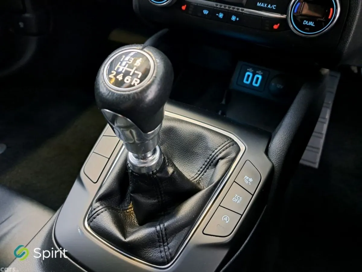 Ford Focus Hatchback, Petrol Hybrid, 2021, Red