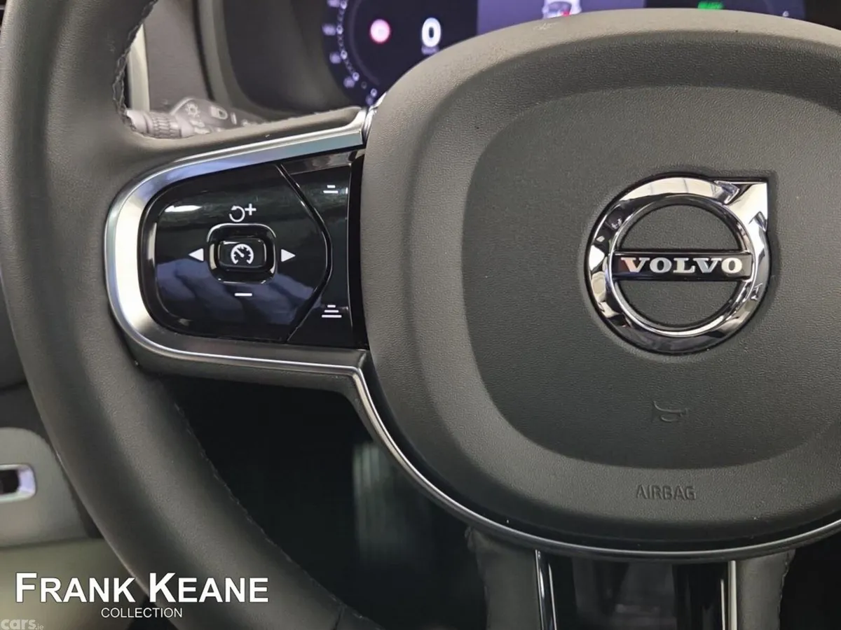 Volvo XC90 SUV, Petrol Plug-in Hybrid, 2023, Grey