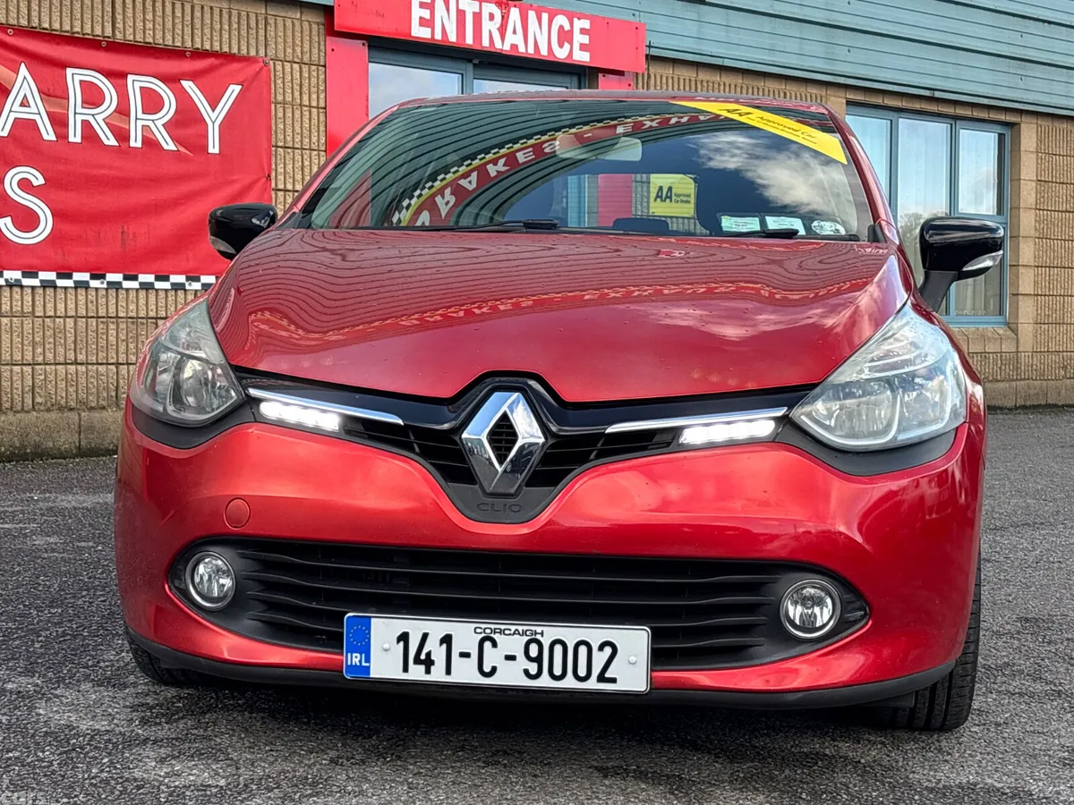 Renault Clio Hatchback, Diesel, 2014, Red