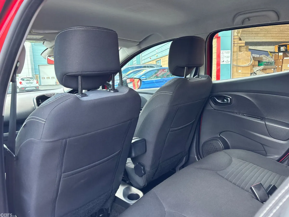 Renault Clio Hatchback, Diesel, 2014, Red