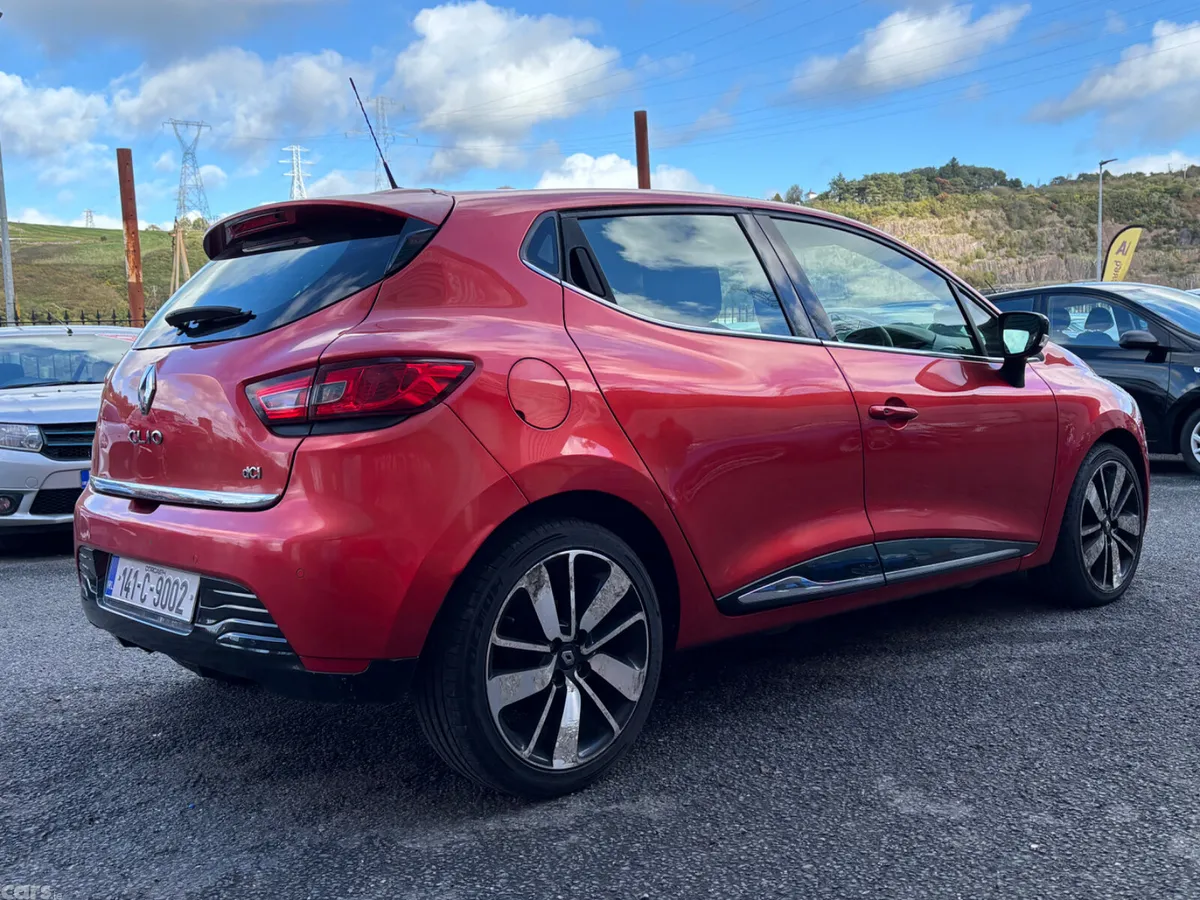Renault Clio Hatchback, Diesel, 2014, Red
