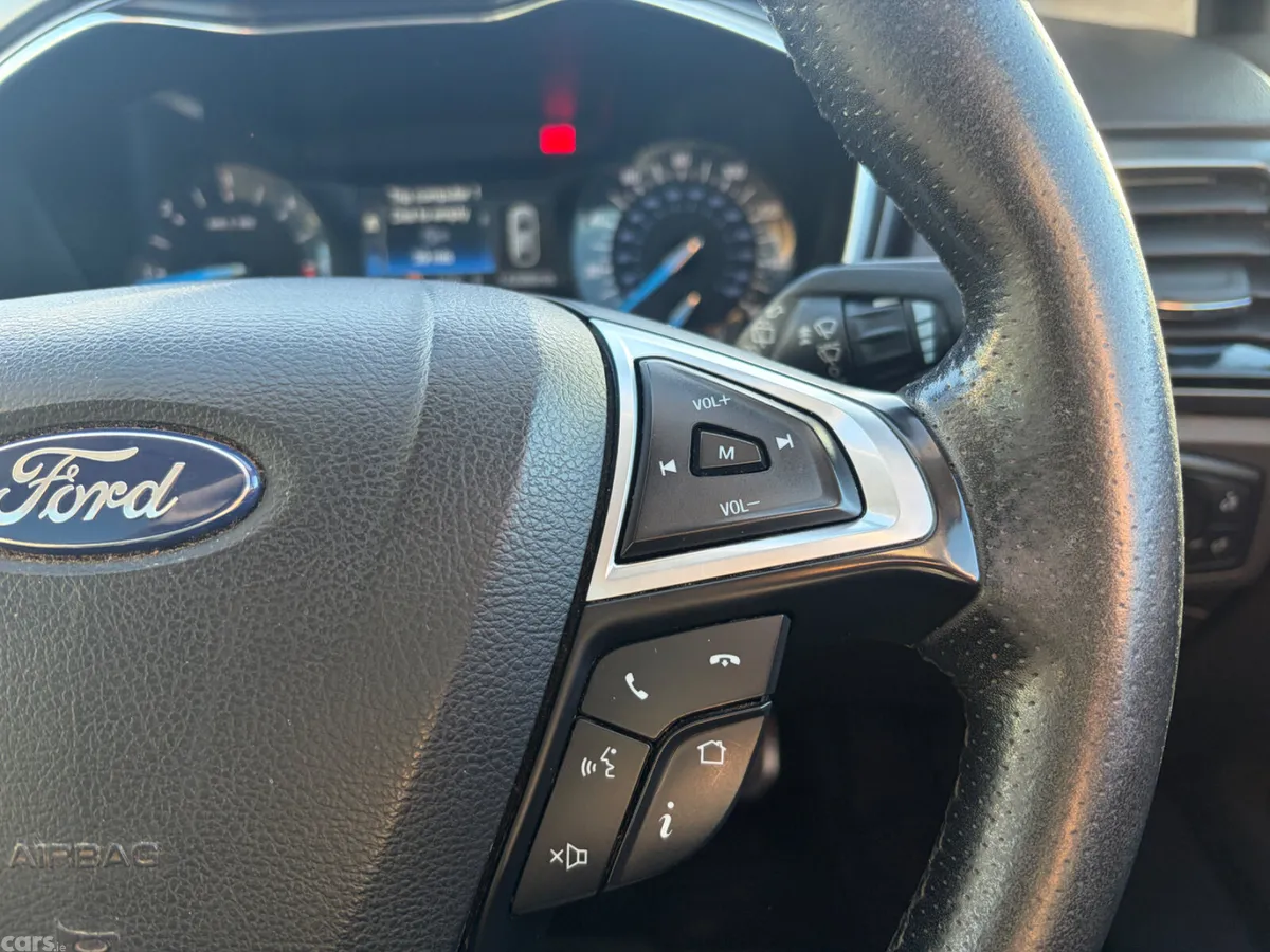 Ford Mondeo Hatchback, Diesel, 2017, Grey