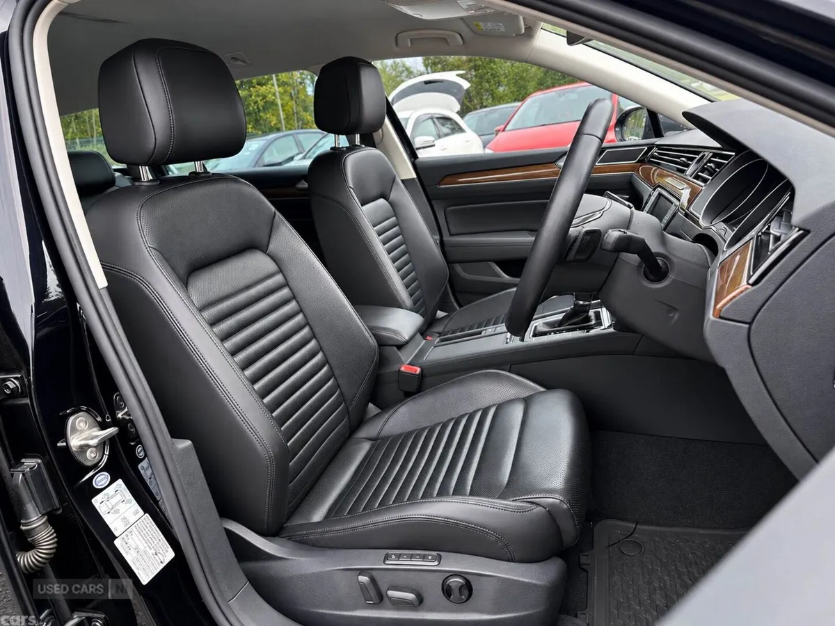 Volkswagen Passat , Petrol, 2015, Black
