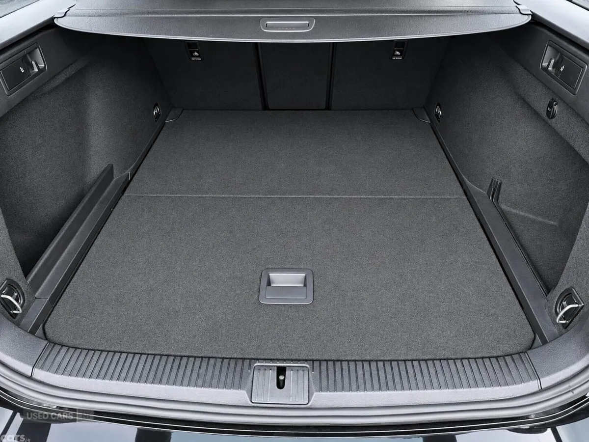 Volkswagen Passat , Petrol, 2015, Black