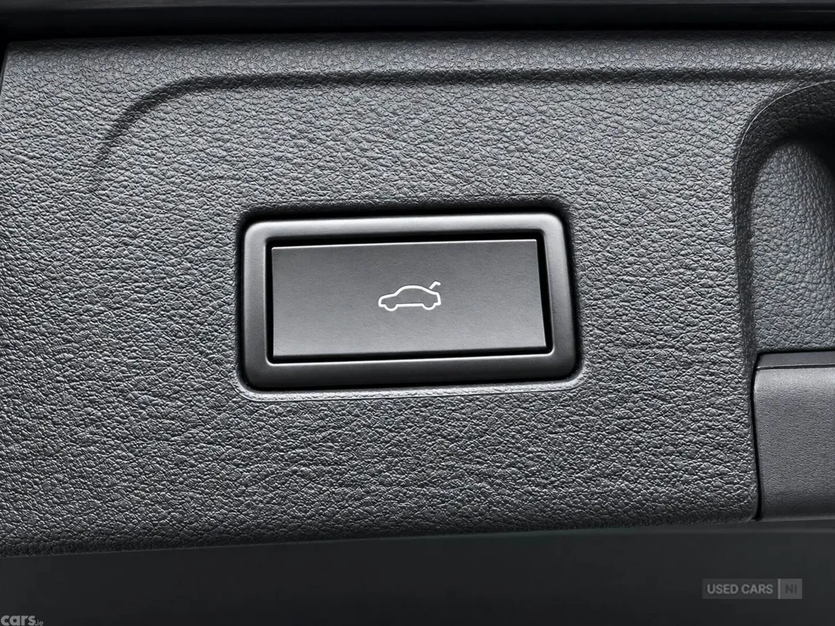 Volkswagen Passat , Petrol, 2015, Black
