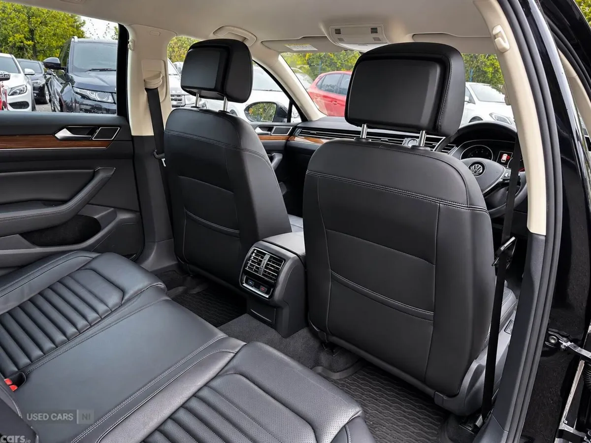 Volkswagen Passat , Petrol, 2015, Black