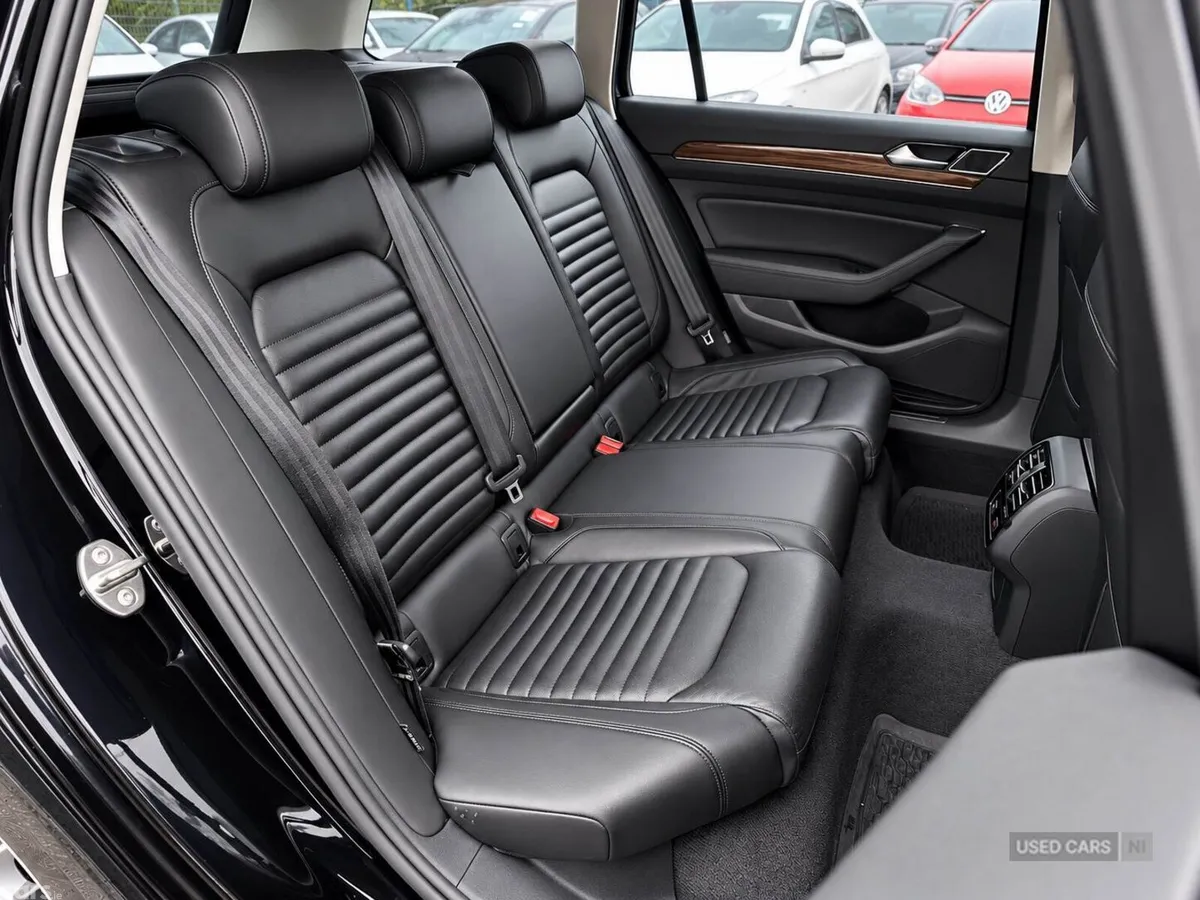 Volkswagen Passat , Petrol, 2015, Black