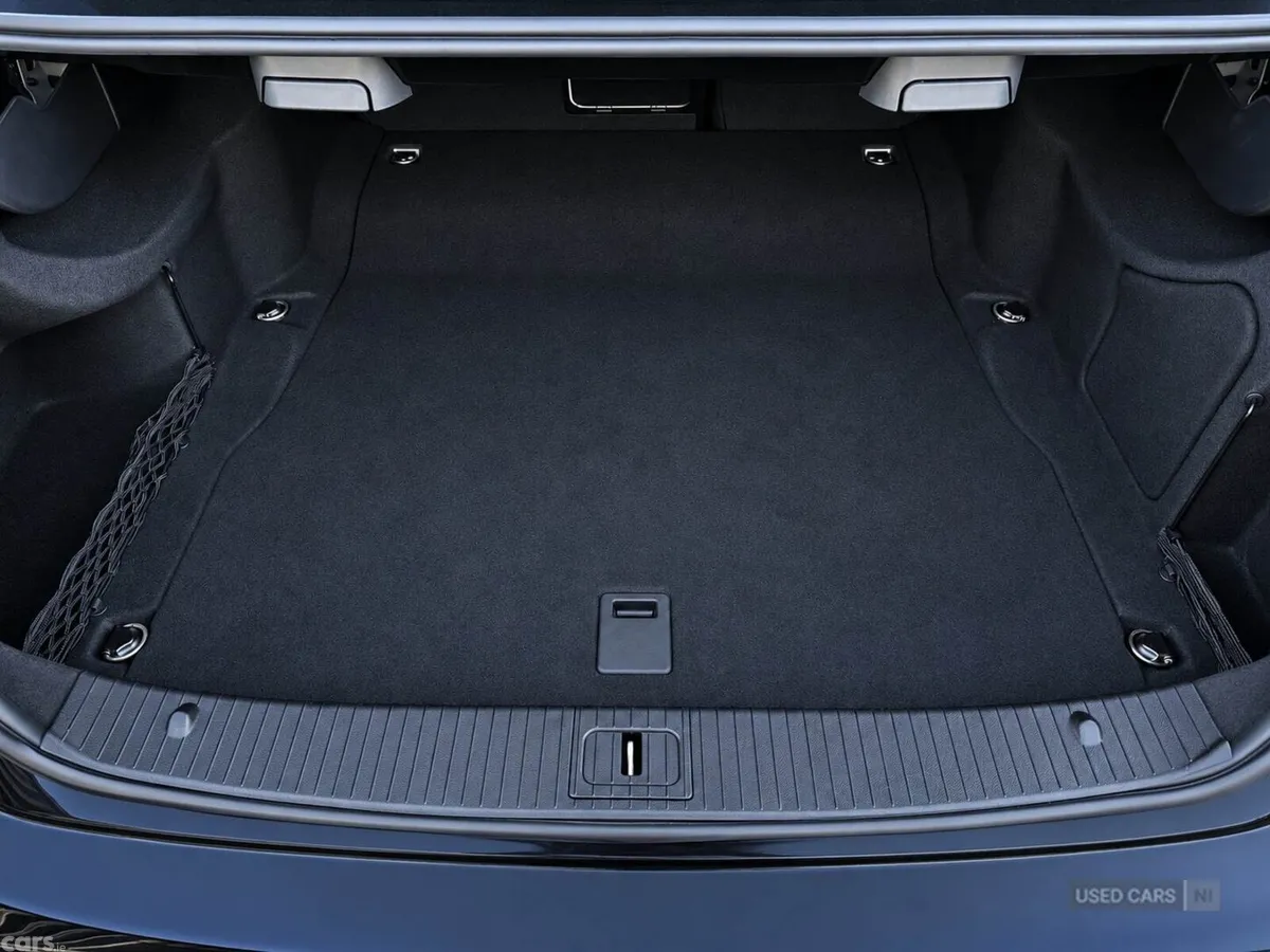 Mercedes-Benz E-Class , Petrol, 2013, Black