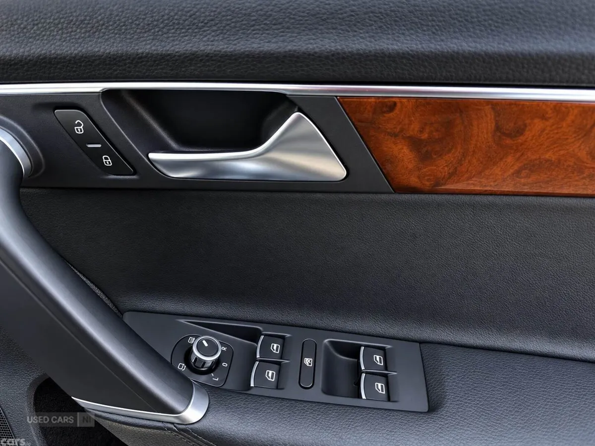 Volkswagen Passat , Petrol, 2013, White