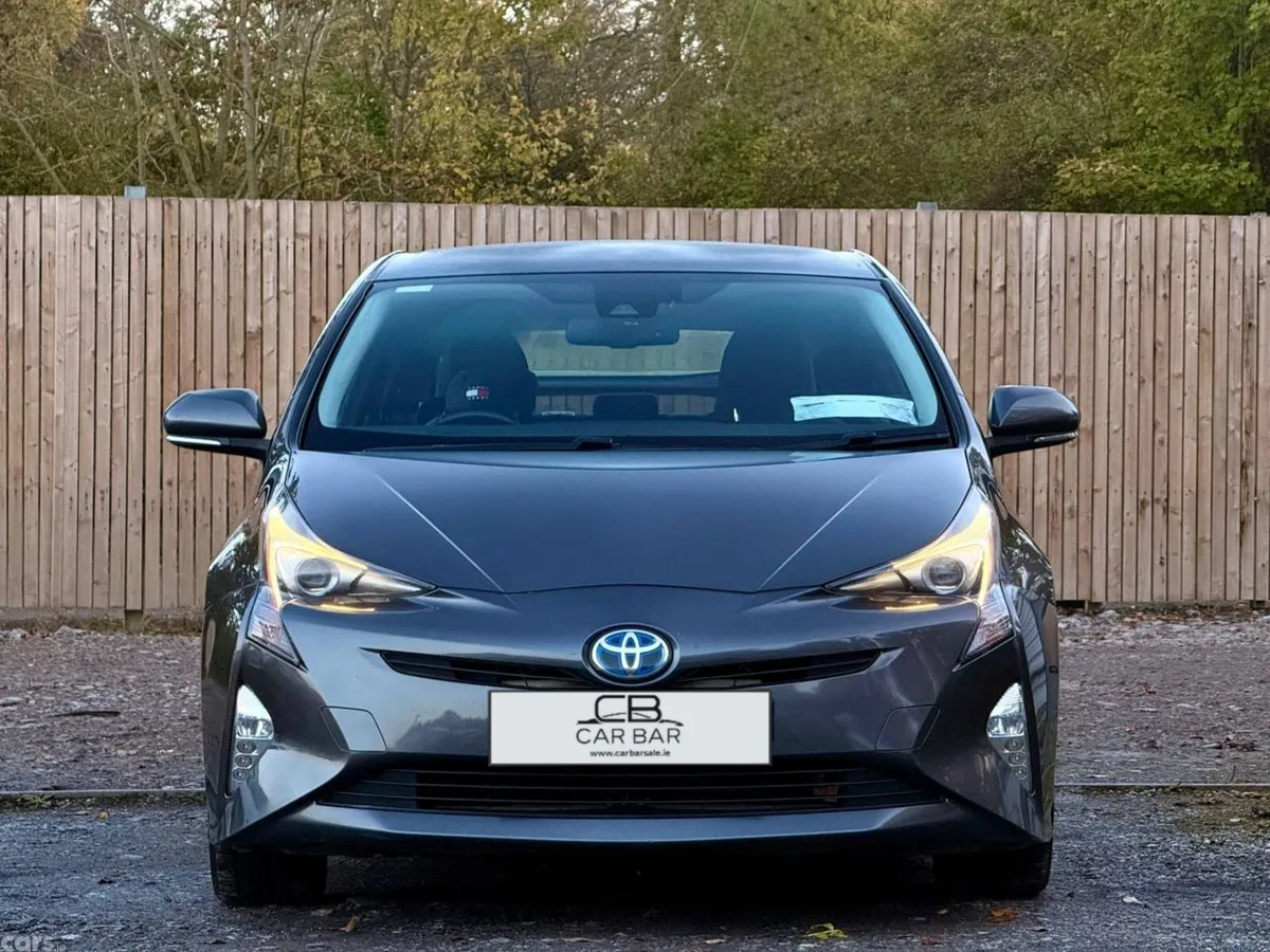 Toyota Prius Hatchback, Petrol Hybrid, 2017, Grey