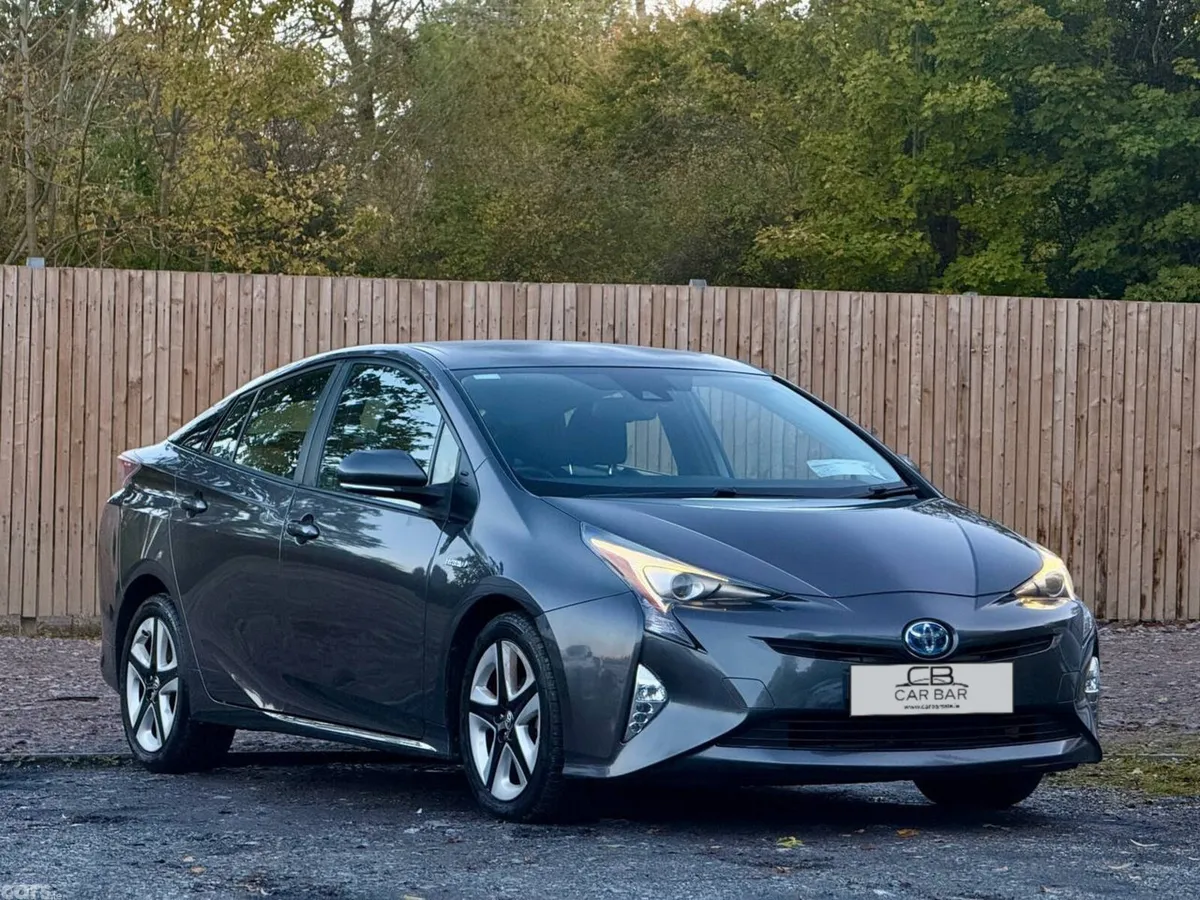 Toyota Prius Hatchback, Petrol Hybrid, 2017, Grey