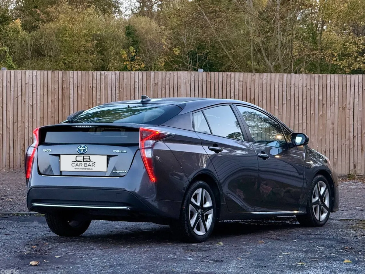 Toyota Prius Hatchback, Petrol Hybrid, 2017, Grey
