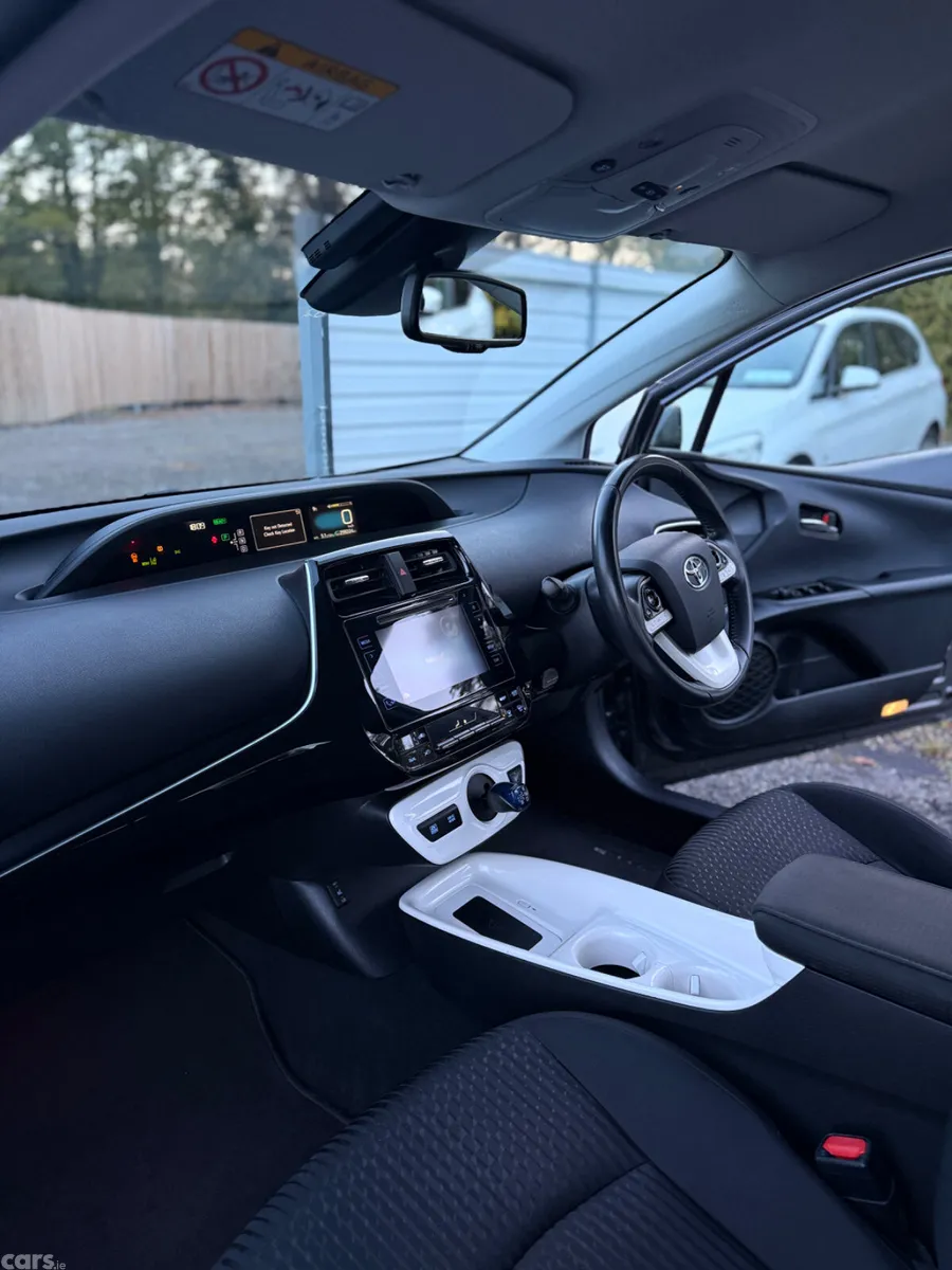 Toyota Prius Hatchback, Petrol Hybrid, 2017, Grey