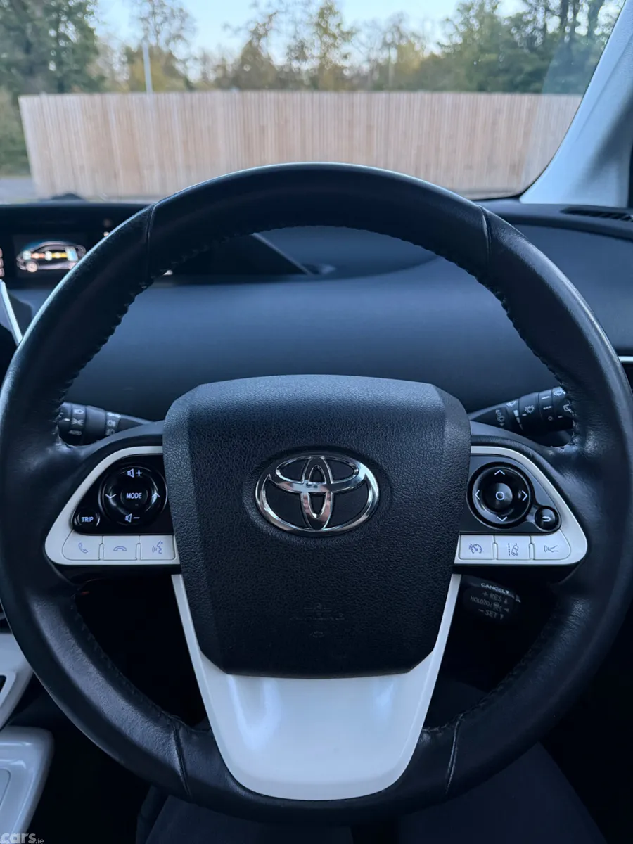Toyota Prius Hatchback, Petrol Hybrid, 2017, Grey