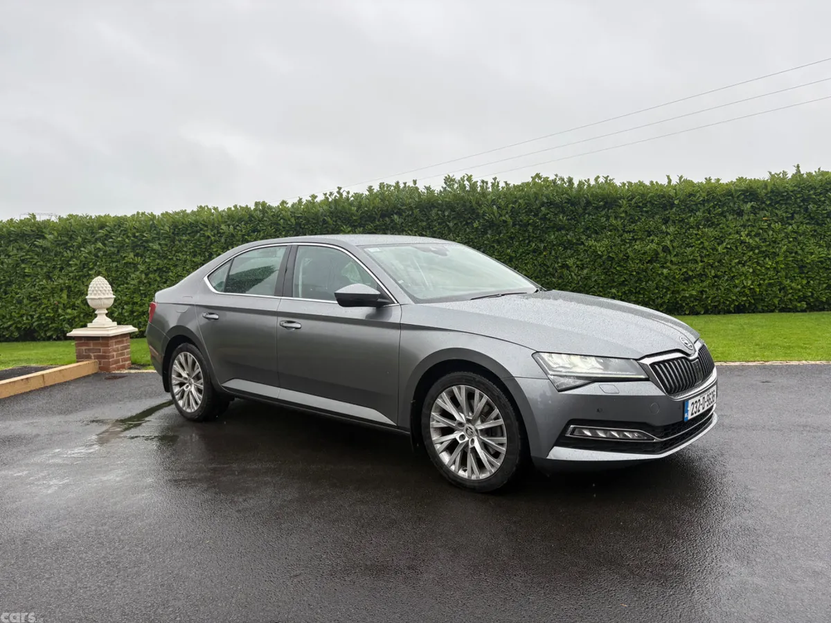 Skoda Superb Saloon, Diesel, 2023, Grey