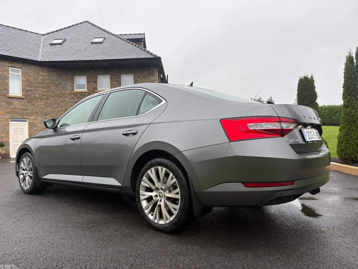 Skoda Superb Saloon, Diesel, 2023, Grey
