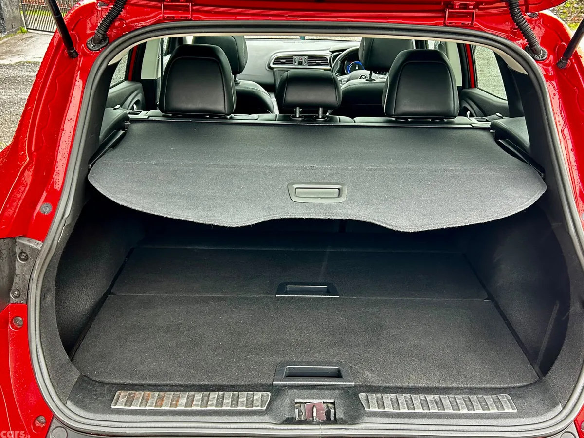 Renault Kadjar SUV, Diesel, 2017, Red