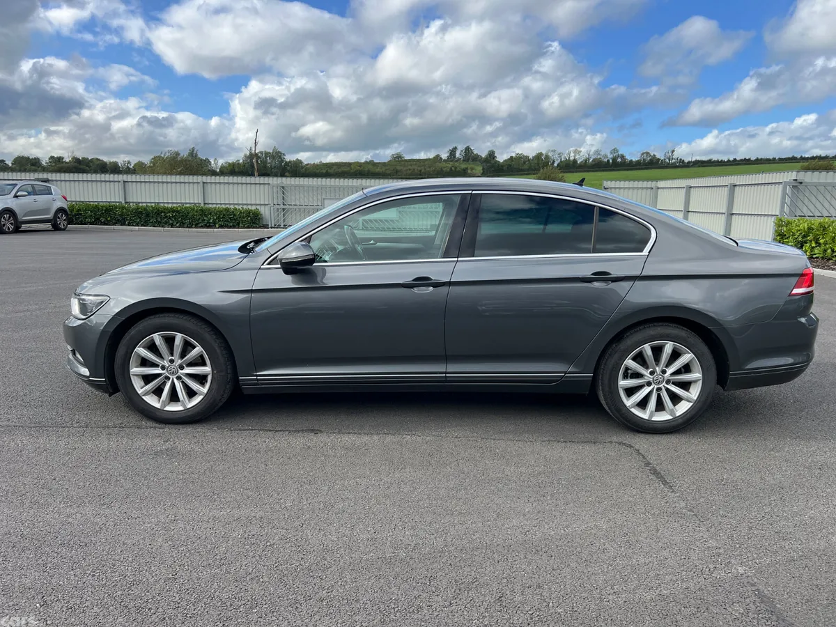 Volkswagen Passat Saloon, Diesel, 2017, Grey