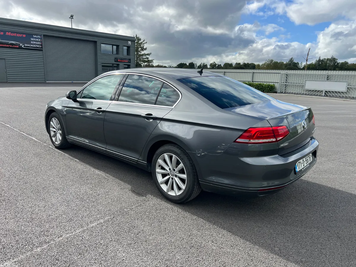 Volkswagen Passat Saloon, Diesel, 2017, Grey