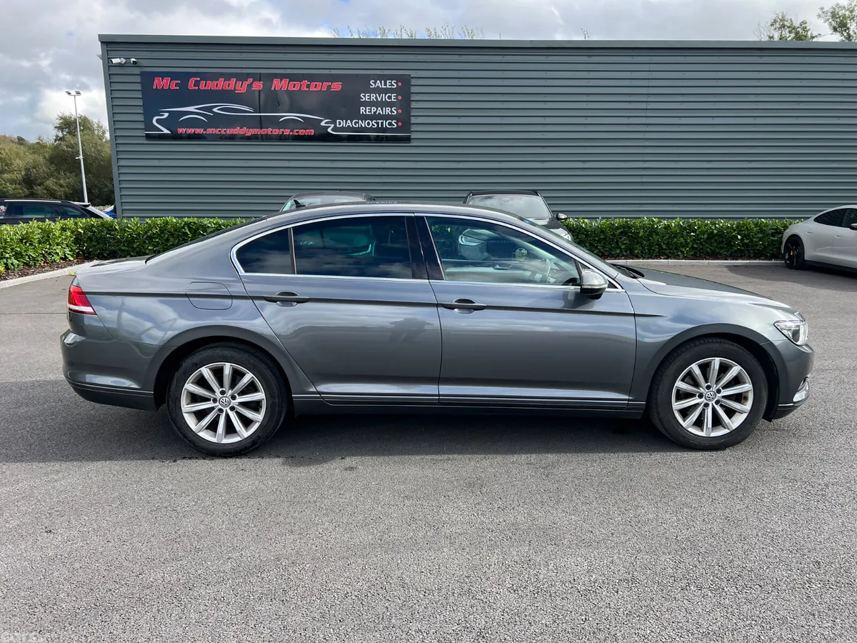 Volkswagen Passat Saloon, Diesel, 2017, Grey