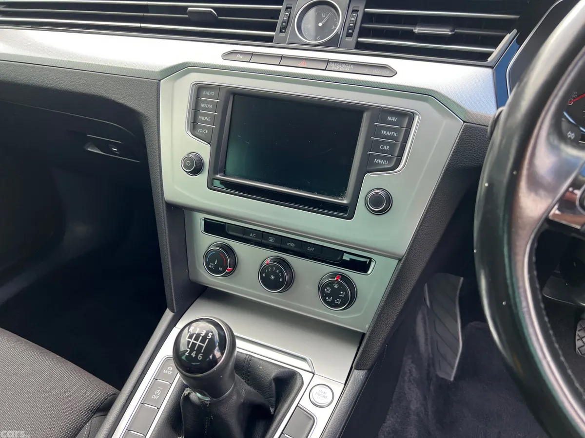 Volkswagen Passat Saloon, Diesel, 2017, Grey