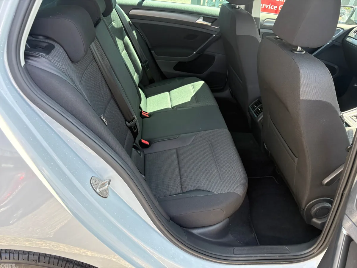 Volkswagen Golf Hatchback, Petrol, 2017, Grey