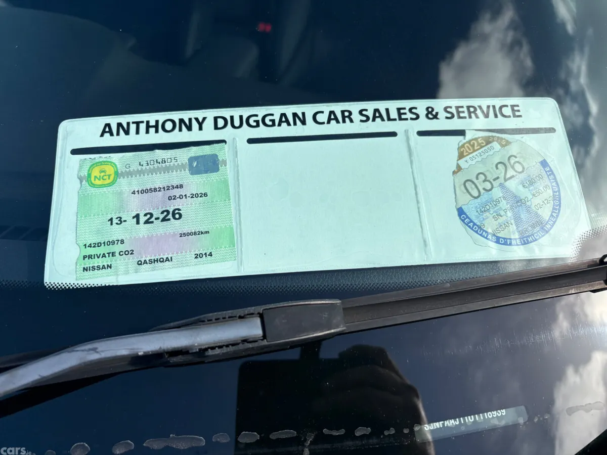 Nissan Qashqai Hatchback, Diesel, 2014, Brown