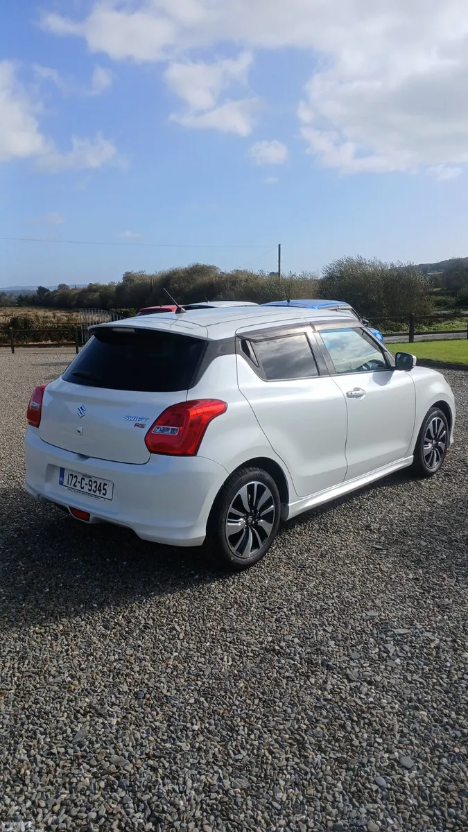 Suzuki Swift Hatchback, Petrol, 2017, White