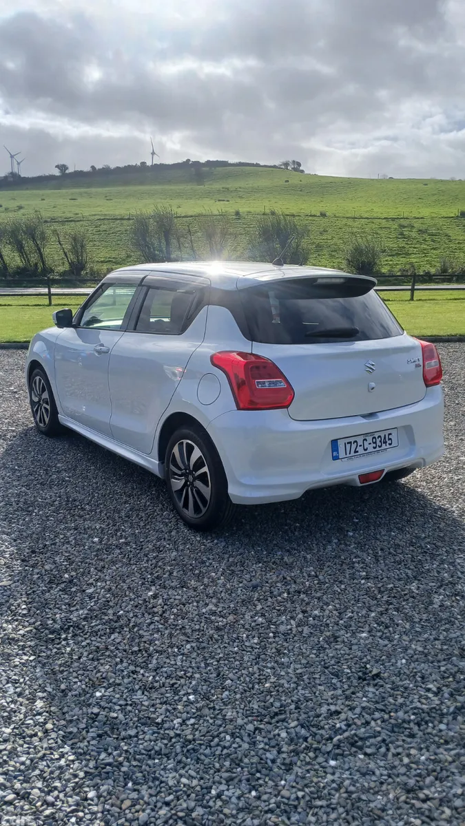 Suzuki Swift Hatchback, Petrol, 2017, White
