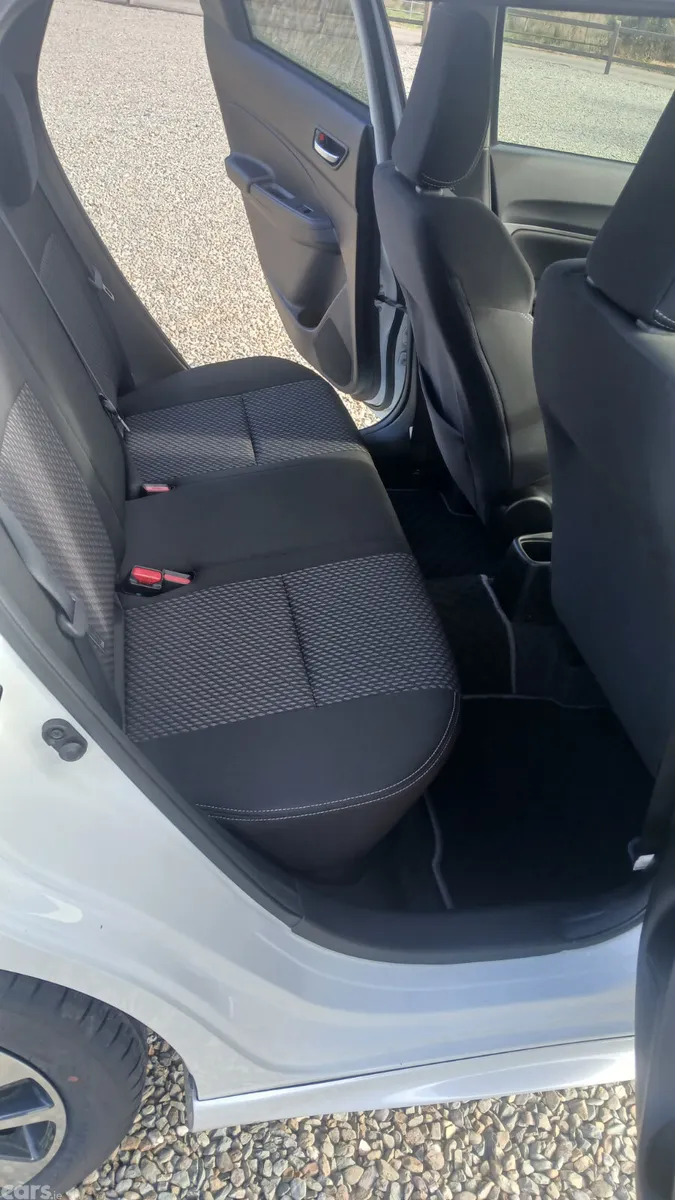 Suzuki Swift Hatchback, Petrol, 2017, White