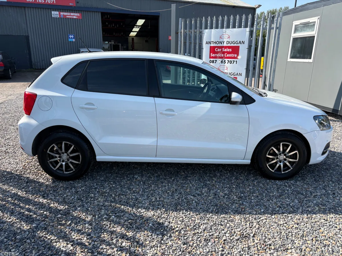 Volkswagen Polo Hatchback, Petrol, 2016, White