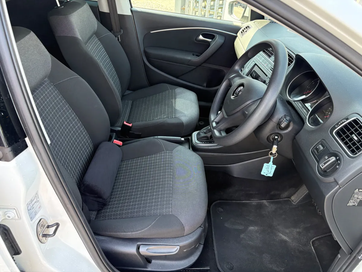 Volkswagen Polo Hatchback, Petrol, 2016, White