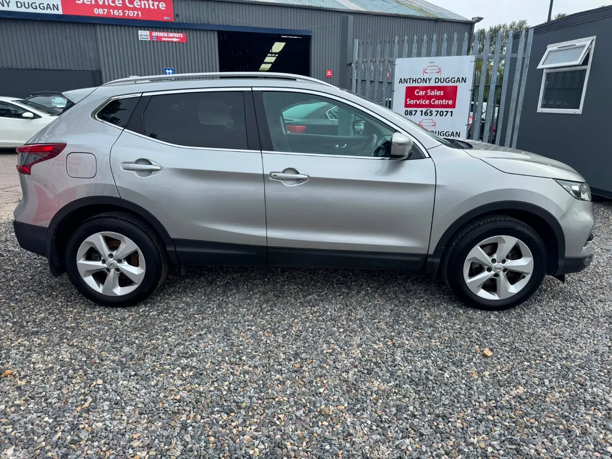 Nissan Qashqai MPV, Petrol, 2018, Grey