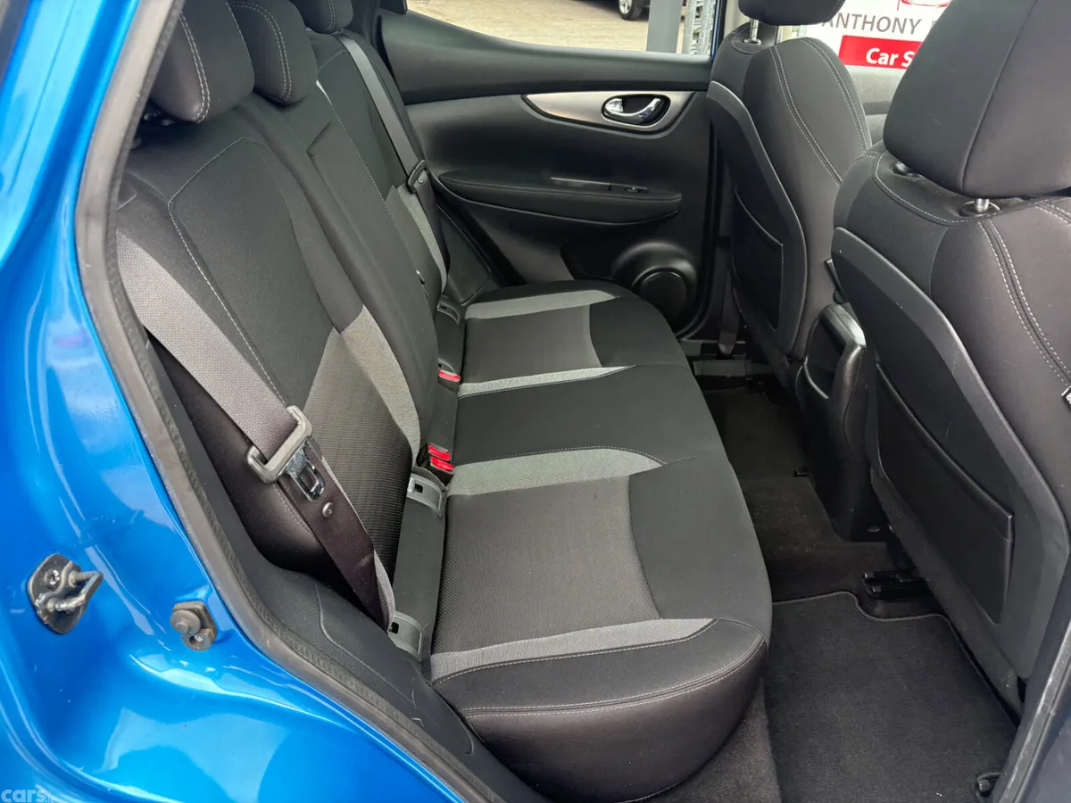 Nissan Qashqai MPV, Petrol, 2018, Blue